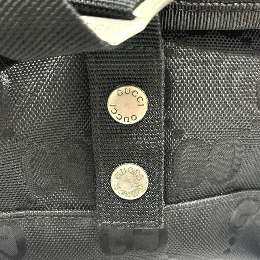 GUCCI Authentic Black Leather Messenger Shoulder Bag - Picture 5 of 16